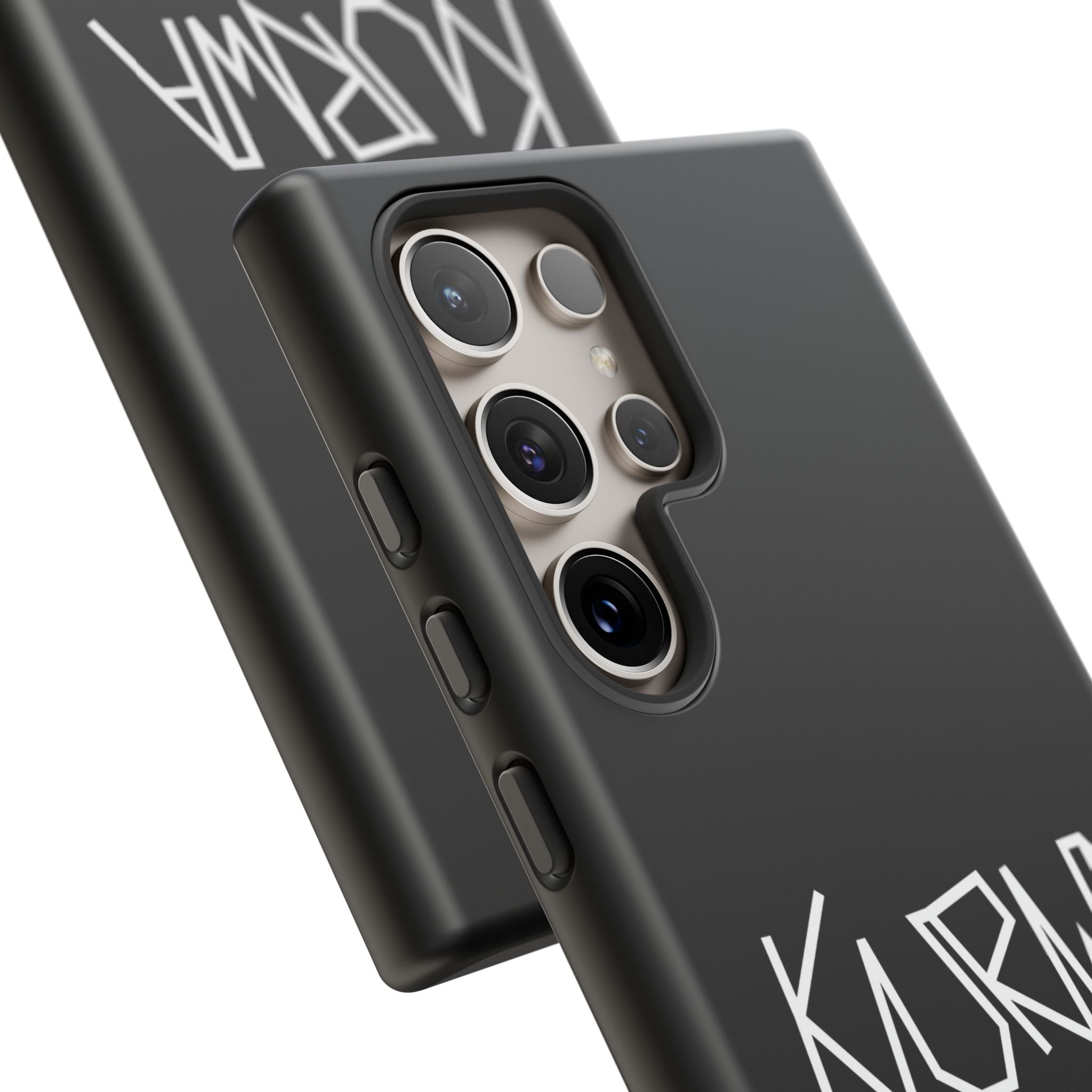 Etui na telefon - minimalistyczne czarne etui „KURWA” w stylu graffiti